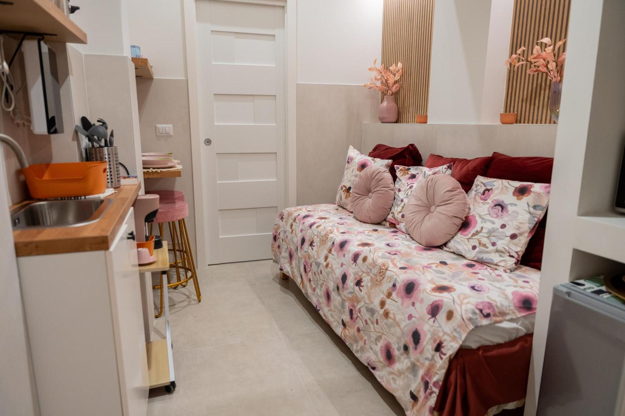 Palazzo Nicolaus Del Lungomare Bed & Breakfast Bari Eksteriør bilde